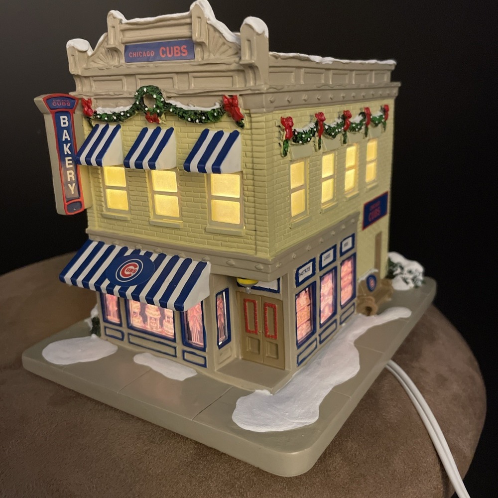 Hawthorne Village Chicago Cubs Bakery 2006 Christmas Village Lighted COA MLB